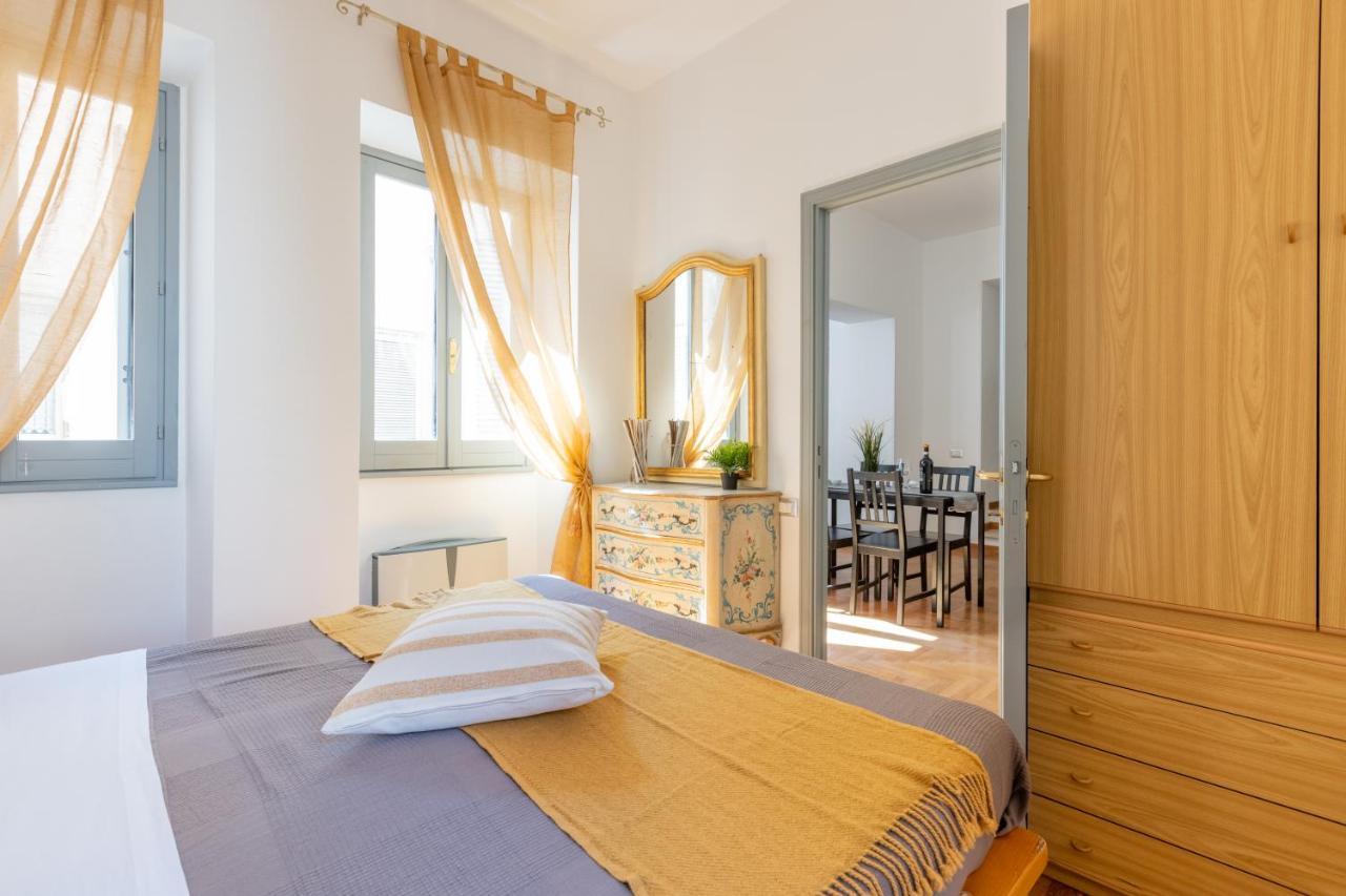 Vg Fori Imperiali 5 Stelle Appartamento Elegante Рим Екстериор снимка
