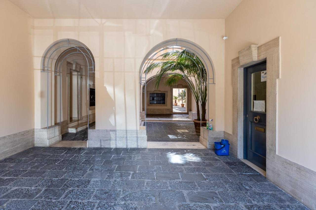 Vg Fori Imperiali 5 Stelle Appartamento Elegante Рим Екстериор снимка